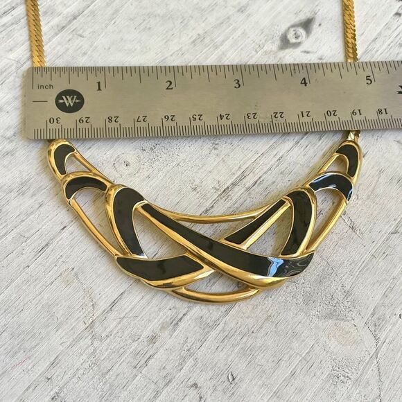 Trifari gold tone and black bib necklace - Picture 9 of 12